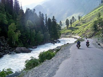 Experience 6 Days 5 Nights Pahalgam Trip Package