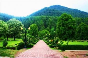 Beautiful 10 Days 9 Nights Srinagar Trip Package