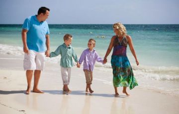 5 Days 4 Nights Cochin, Munnar, Thekkady and Alleppey Houseboat Holiday Package