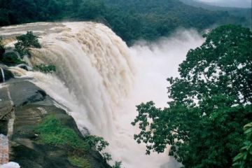 Best 9 Days 8 Nights Kumarakom, Periyar, Thekkady, Kodaikanal and Munnar Tour Package