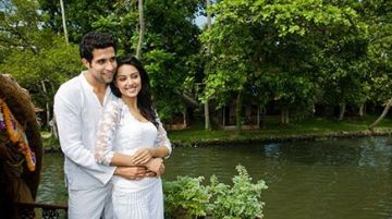 Family Getaway 9 Days 8 Nights Cochin, Munnar, Kumaragom, Alappuzha, Kovalam with Thekkady Holiday Package