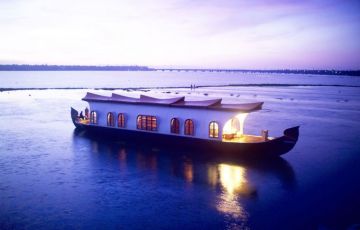 Family Getaway 5 Days 4 Nights Cochin, Kumarakom with Houseboat Trip Package