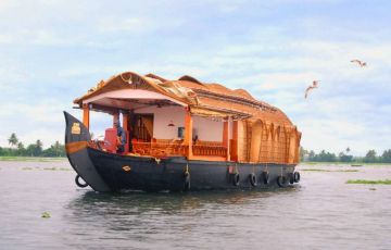Memorable 12 Days 11 Nights Cochin, Munnar, Periyar, Kumarakoan, Houseboat Cruise with Poovar Trip Package