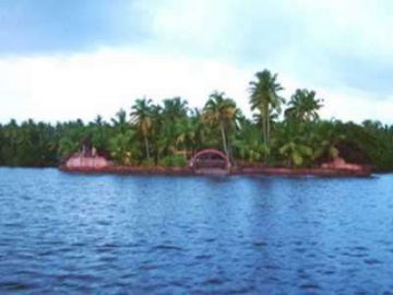 Beautiful 6 Days 5 Nights Kerala, Cochin, Munnar with Thekkady Vacation Package