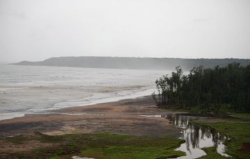 Experience 3 Days 2 Nights Raigad Fort, Harihareshwar Mandir, Hareshwar Beach, Shrivardhan, Diveagar Beach with Shivthar Ghal Holiday Package