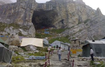 4 Days Srinagar to Amarnathji Cave Holiday Package