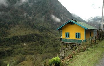 Experience 5 Days 4 Nights Pelling Holiday Package