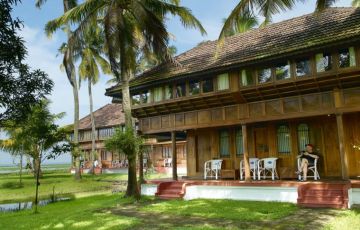 Heart-warming 9 Days 8 Nights Kovalam Vacation Package