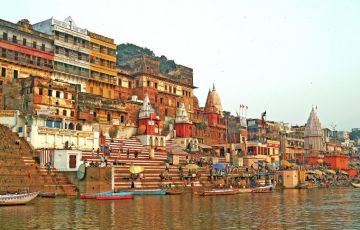 Ecstatic 4 Days 3 Nights Orchha, Khajuraho and Varanasi Trip Package