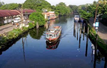 Memorable 6 Days 5 Nights Munnar, Thekady and Alleppey Tour Package