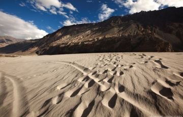 8 Days 7 Nights Leh, Nubra Valley, Lower Indus Valley, Pangong Lake, Hemis, Thiksey and Khardongla Holiday Package