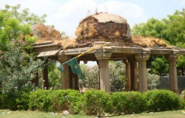 Experience 5 Days 4 Nights Ahmedabad, Jamnagar, Dwarka, Somnath with Gir Holiday Package