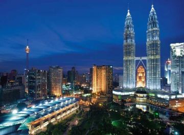 Pleasurable 4 Days 3 Nights Malaysia and Singapore Tour Package