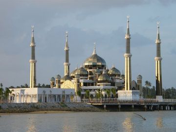 Beautiful 3 Days 2 Nights Terengganu, Langkawi, Johor with Pahang Vacation Package