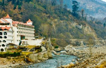 Family Getaway 4 Days 3 Nights Manali Tour Package