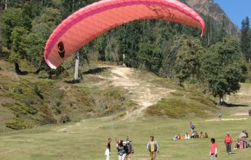 Pleasurable 5 Days 4 Nights Manali, Manikarn with Rohtang Pass Tour Package