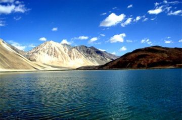 Ecstatic Pangong Lake Tour Package for 9 Days 8 Nights