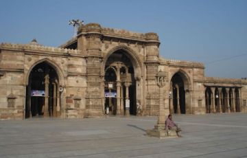 Amazing 4 Days 3 Nights Ahmedabad, Rajkot, Somnath and Dwarka Trip Package