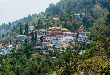 Amazing 4 Days Darjeeling with Bagdogra Holiday Package