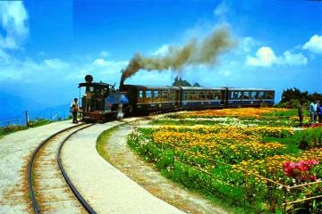 Pleasurable Darjeeling Hill Stations Tour Package for 4 Days 3 Nights