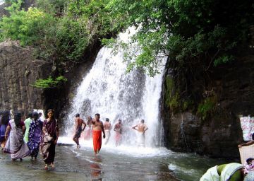 Family Getaway COURTALLAM Tour Package for 3 Days