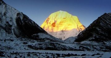 Kailash Manasarovar by Helicopter 7 Nights / 08 Days