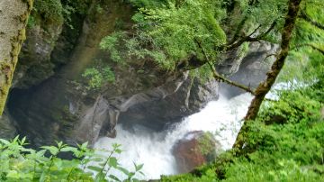 Ecstatic Kheerganga Offbeat Tour Package for 3 Days 2 Nights