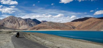 7 Days Leh, Ladakh, Nubra Valley and Pangong Tso Temple Tour Package