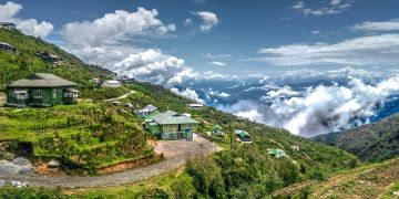 Beautiful 5 Days 4 Nights Darjeeling and Gangtok Romantic Holiday Package