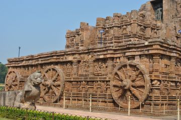 Pleasurable 4 Days Konark Romantic Vacation Package