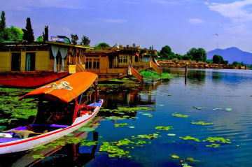 Experience 5 Days 4 Nights Srinagar, Sonmarg, Gulmarg and Pahalgam Romantic Trip Package