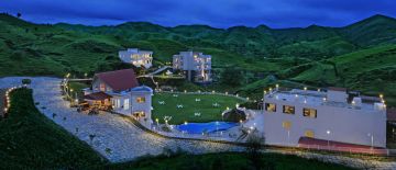 Family Getaway 5 Days Udaipur to Mount Abu Historical Places Holiday Package