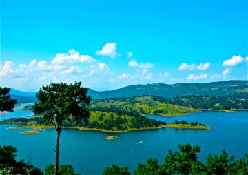 4 Days Guwahati, Shillong and Cherrapunji Romantic Holiday Package