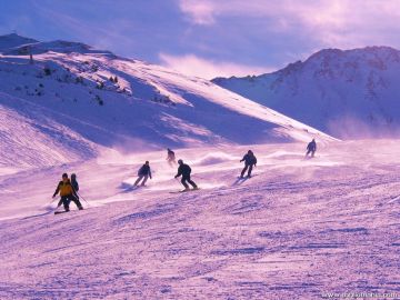 Memorable 4 Days Rishikesh and Auli Hill Stations Tour Package