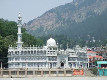 Pleasurable 6 Days Nainital, Kausani with Almora Romantic Tour Package