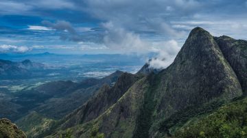 Cochin with Munnar Hill Stations Tour Package for 4 Days 3 Nights from Cochin