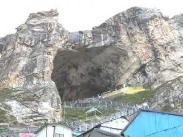 Amazing 4 Days Srinagar Friends Holiday Package