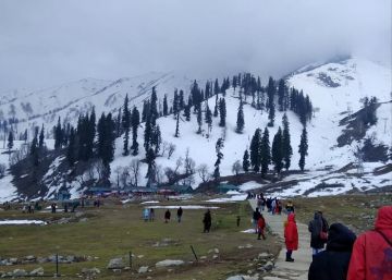 Best 4 Days 3 Nights Kashmir Rafting Holiday Package