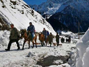 Best 4 Days 3 Nights Kashmir Rafting Holiday Package