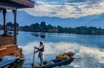 Magical 4 Days 3 Nights Kashmir Holiday Package