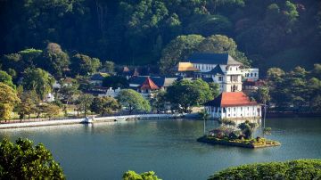 5 Days 4 Nights Kandy Island Tour Package