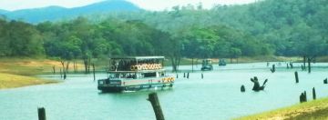 Heart-warming 6 Days Kochi to Alleppey Honeymoon Vacation Package