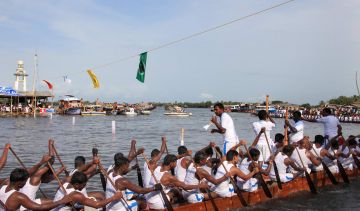 Family Getaway 4 Days Cochin with Munnar Holiday Package