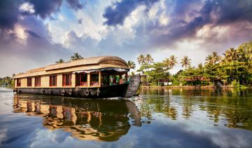 Family Getaway 4 Days Cochin with Munnar Holiday Package