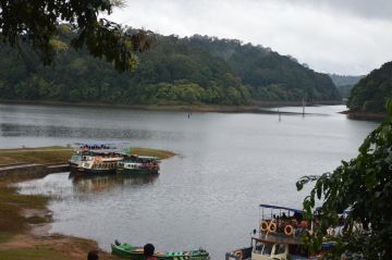 5 Days 4 Nights Munnar, Thekkady, Alleppey and Kochi Culture and Heritage Tour Package