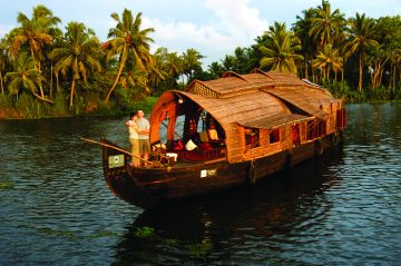 Ecstatic 4 Days Munnar Cruise Holiday Package