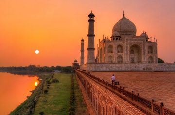 Heart-warming 2 Days Agra Family Vacation Tour Package