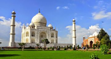 Experience 2 Days 1 Night Delhi with Agra Romantic Tour Package