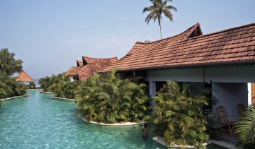 5 Days 4 Nights Kochi to Alleppey Family Vacation Package