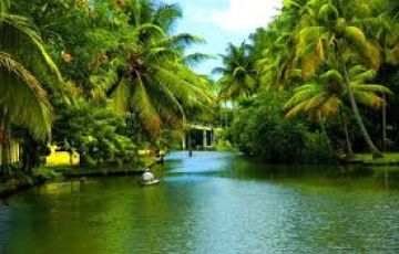 Ecstatic 6 Days New Delhi to Alleppey Luxury Holiday Package